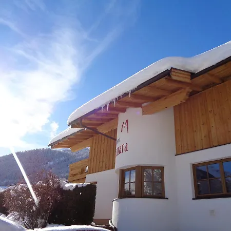 蒙塔纳罗公寓式酒店